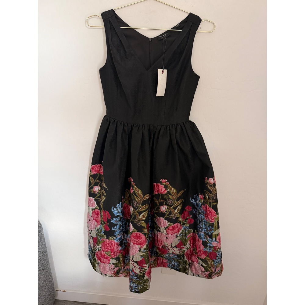 Ted Baker London Black Floral Border Fit Flare Dress V-Neck Pockets Size 2 NWT